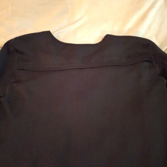 Wassio Women's Black Utility Long Sleeve Top with Zippered Pockets - Picture 9 of 9